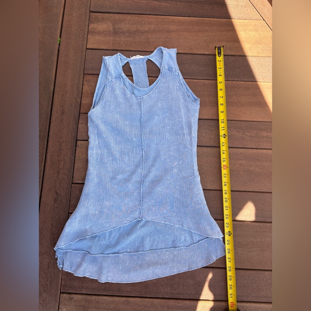 Light Blue Sleeveless open back Tunic Top - Sz Medium